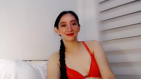 Lyn online show from November 3, 5:06 pm