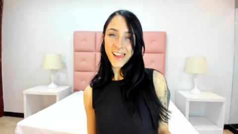 lhiamfitt online show from December 27, 8:02 am