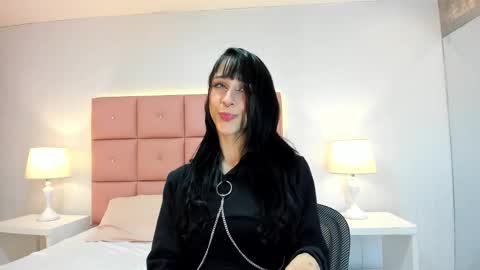 lhiamfitt online show from March 5, 3:51 am