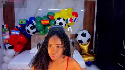 lia_16_ online show from July 3, 11:05 am