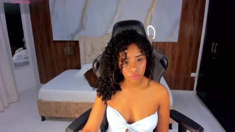 lia_16_ online show from May 1, 11:02 am