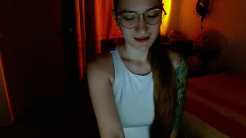 liliana online show from May 5, 5:43 am