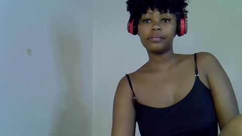 lia online show from October 30, 4:26 am