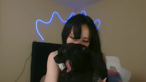 Little Queen Lia  online show from November 17, 12:33 am