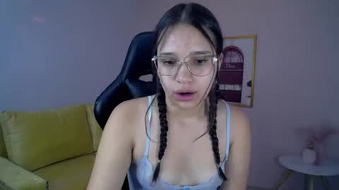 lia_rose_ch online show from June 19, 12:30 pm