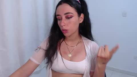   lia  online show from May 18, 4:07 am