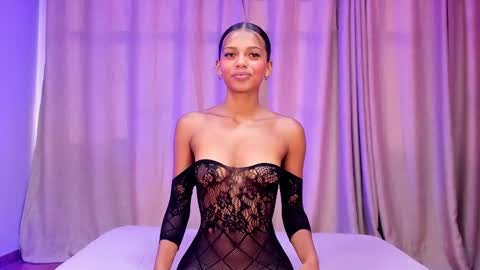 Snapshot of liaa_taylor1 chatting on October 4, 8:13 pm Lia online show from October 4, 8:13 pm