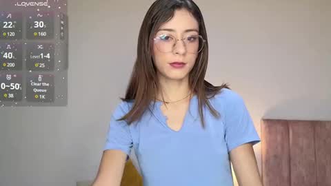 Snapshot of liaaa___ chatting on January 4, 1:21 pm Lia online show from January 4, 1:21 pm