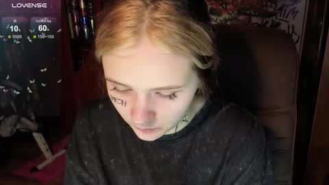 liaaa_li online show from October 31, 5:39 pm