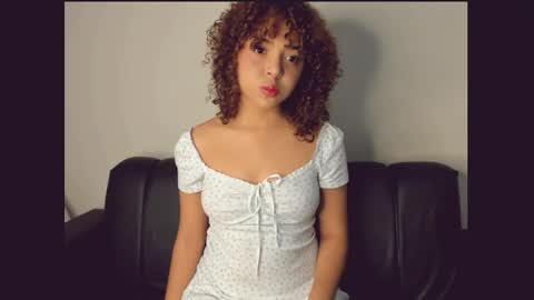 Lia Miller online show from May 17, 11:15 pm