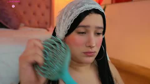 Lia Cox online show from August 1, 9:28 pm