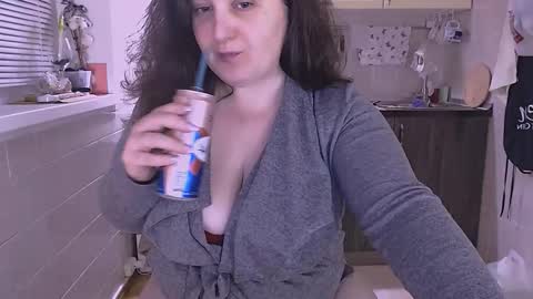 miss Lia  colection for travel online show from October 11, 12:04 am