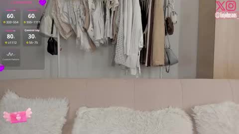 Lia Johnsons online show from March 1, 2:44 am