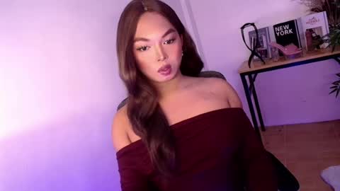 CALL ME LIANNA online show from July 7, 9:17 pm