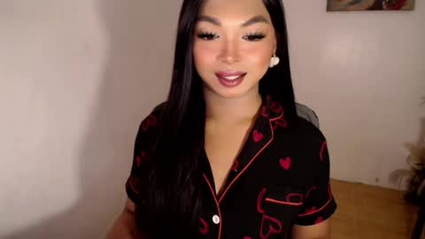 CALL ME LIANNA online show from July 28, 7:39 pm