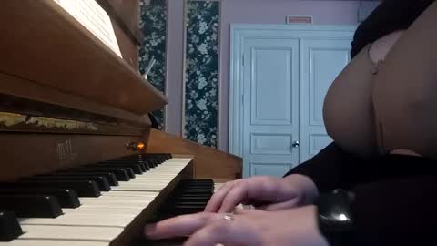 liaorgel online show from February 2, 7:52 am