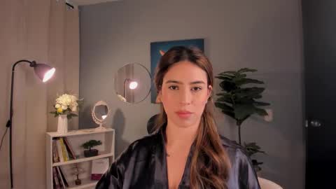 Lia online show from February 18, 2:05 pm