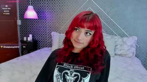 Snapshot of liilith_bloom chatting on October 1, 8:14 pm Lilith online show from October 1, 8:14 pm