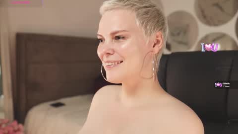 likaaberry online show from September 17, 4:16 pm