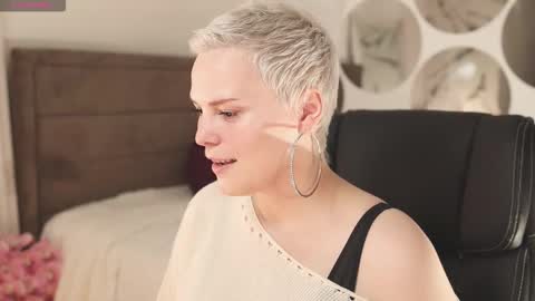 likaaberry online show from September 13, 12:13 pm