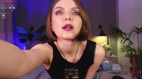 Lilian online show from May 4, 10:02 pm