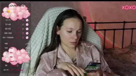 little moon online show from January 20, 2:14 pm