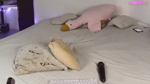 Snapshot of lil_nessa chatting on February 18, 5:31 am Nessa Greyrat   if u like me tip 25 tk and put  online show from February 18, 5:31 am