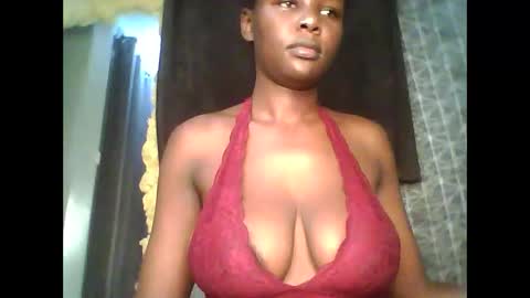 Snapshot of lil_shwaty chatting on December 6, 12:02 am brinna online show from December 6, 12:02 am