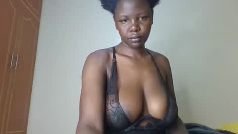 Snapshot of lil_shwaty chatting on October 1, 1:10 am brinna online show from October 1, 1:10 am