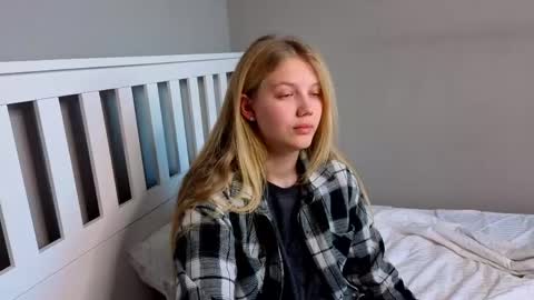 Emma online show from May 1, 12:25 am