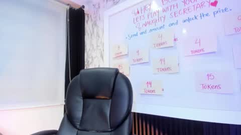 Snapshot of lila_cox chatting on September 17, 11:08 am lila_cox online show from September 17, 11:08 am