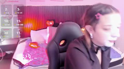 Lila online show from February 14, 11:45 am