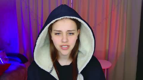 LilaSparkling online show from May 10, 4:47 am