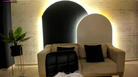 Lila West online show from September 18, 11:20 am