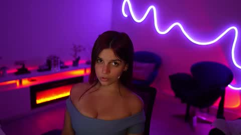 Rebecca online show from February 25, 6:34 am