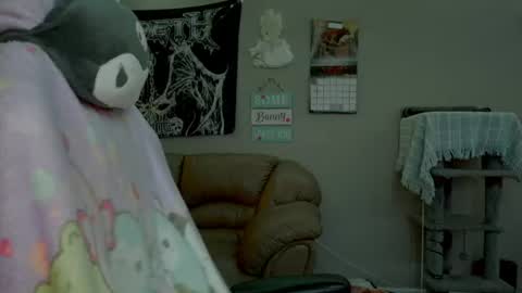emily ryanson online show from June 11, 9:00 pm