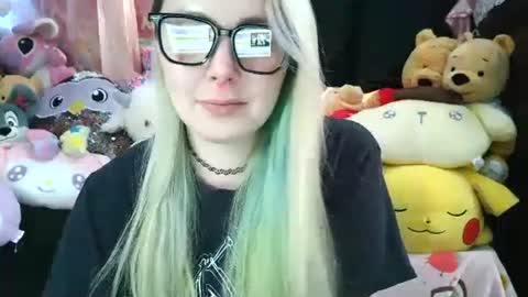 Snapshot of lilemmy1999 chatting on January 28, 4:41 pm emily ryanson online show from January 28, 4:41 pm