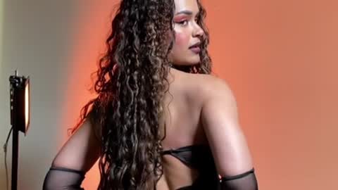 lili_evanss online show from July 28, 12:48 pm