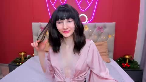 Snapshot of lili_flowerr chatting on January 7, 1:59 am Lilli follow me kiss online show from January 7, 1:59 am