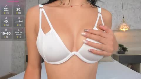 Snapshot of lili_foxy chatting on March 6, 12:30 pm lili online show from March 6, 12:30 pm