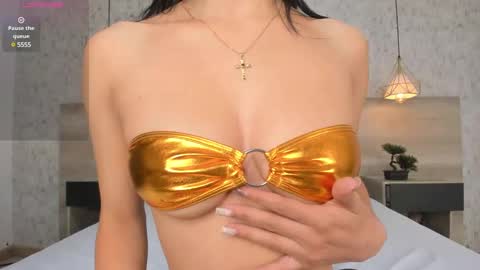 Snapshot of lili_foxy chatting on March 1, 12:34 pm lili online show from March 1, 12:34 pm