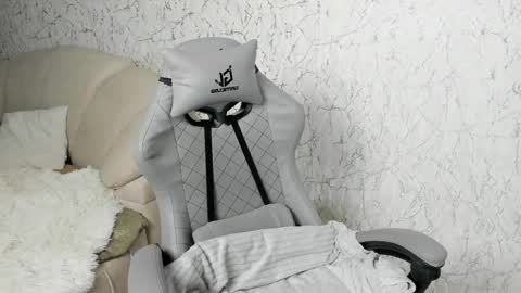 Lilia online show from May 12, 4:13 pm