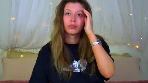 Mia online show from March 16, 6:17 am