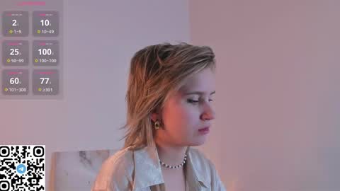 Lilian online show from December 15, 1:22 am