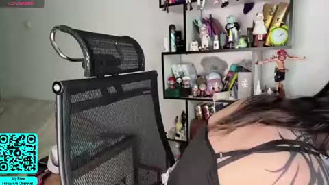 Lilian online show from June 19, 7:01 am