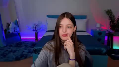 Lili Bakery online show from May 2, 4:27 am