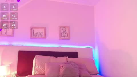 Lilith Savett online show from November 8, 1:38 pm