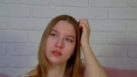 LiliLinn online show from July 3, 4:29 am