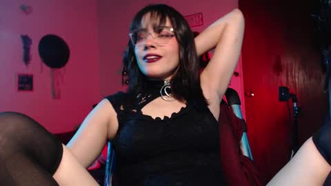Molly online show from December 12, 2:15 am