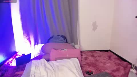 lilirouse online show from June 12, 11:51 am
